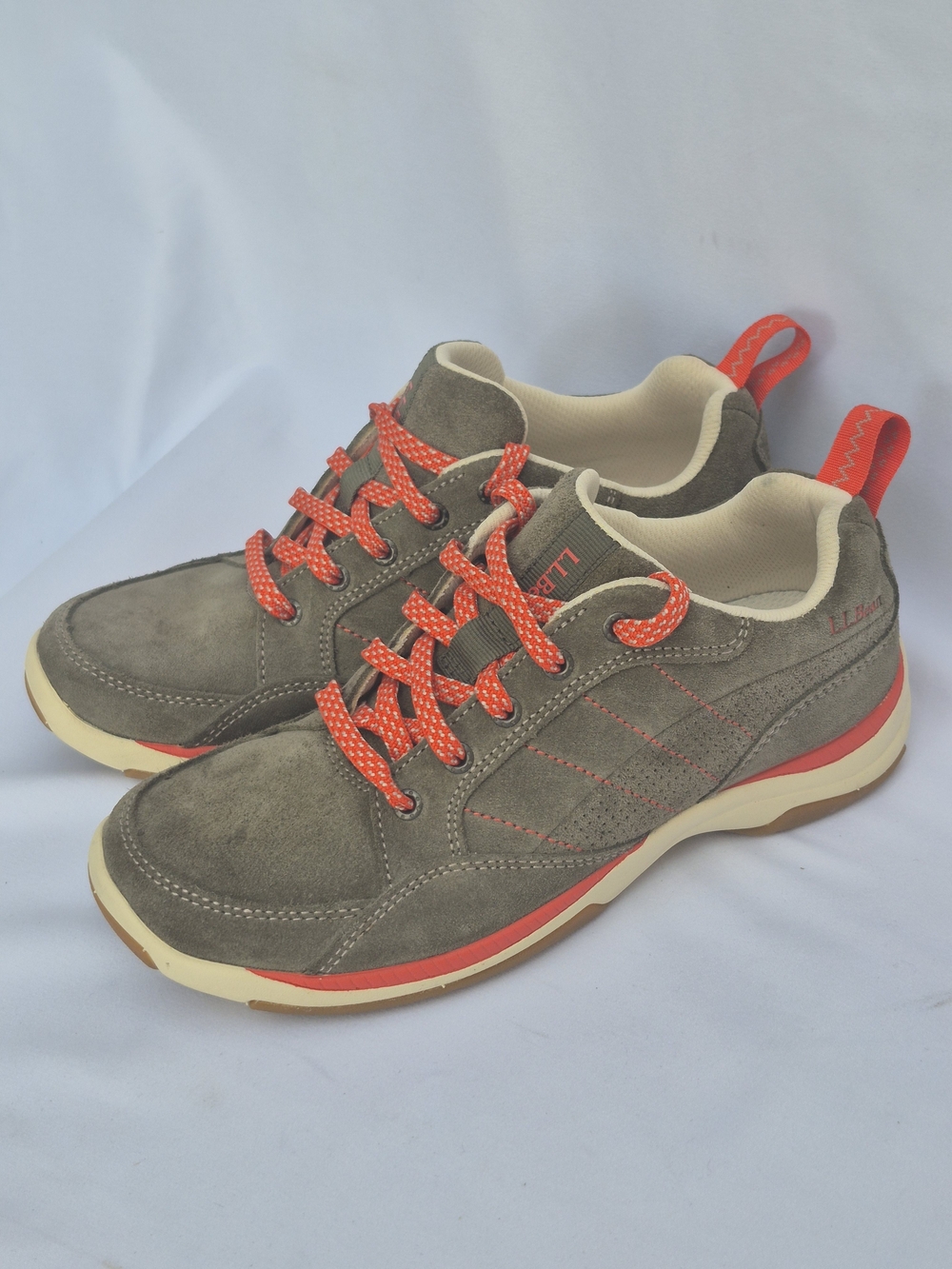 L.L. BEAN BeanSport SUEDE Leather Lace Up Walking Shoes Sneakers Women's Size 6M